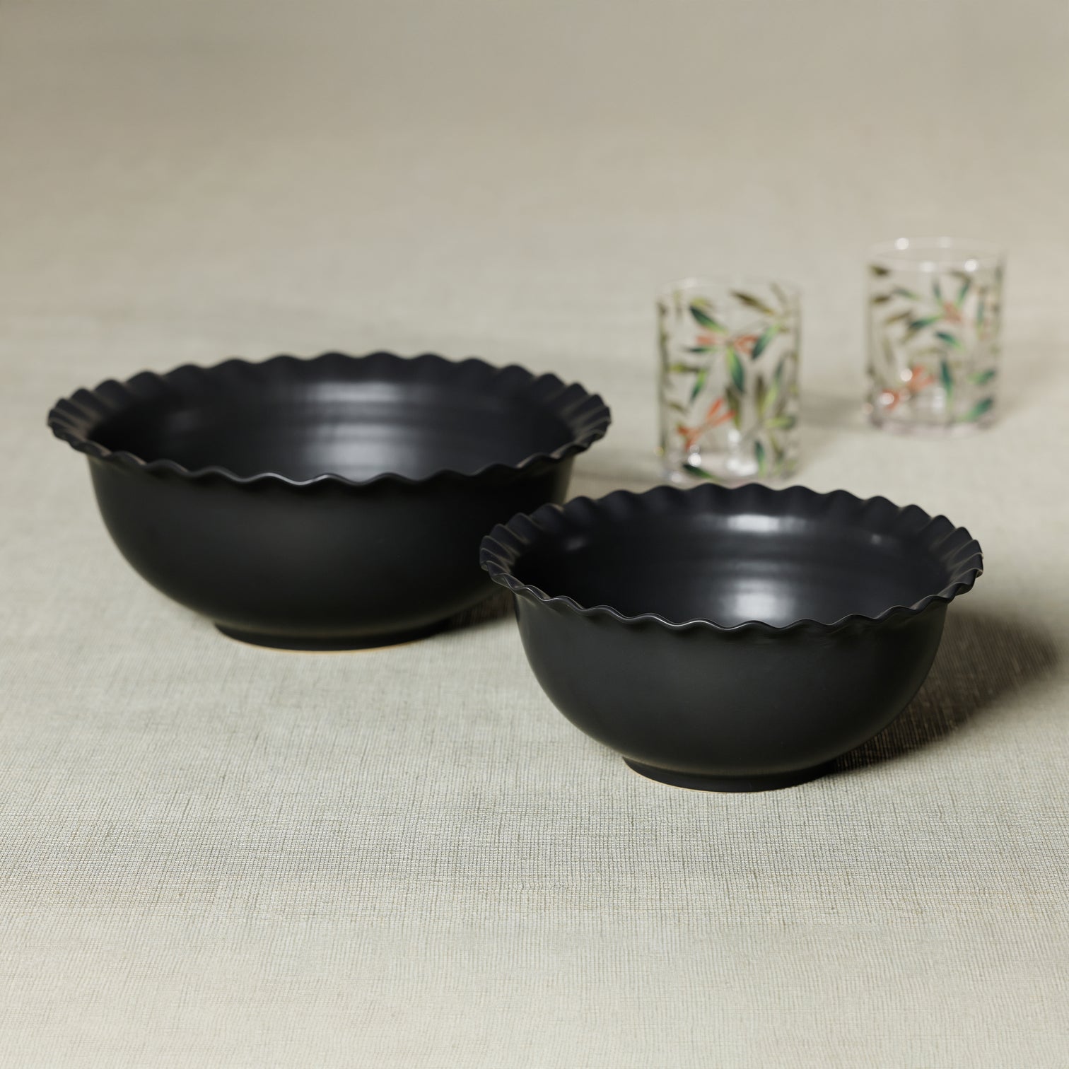 Black Ruffled Rim Bowl - Image 2